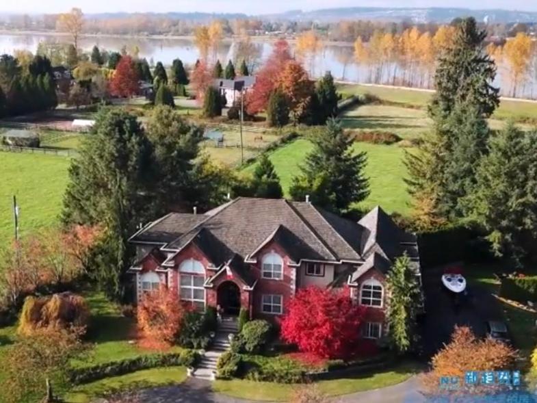 Cedar Manor Bed And Breakfast Pitt Meadows Екстер'єр фото