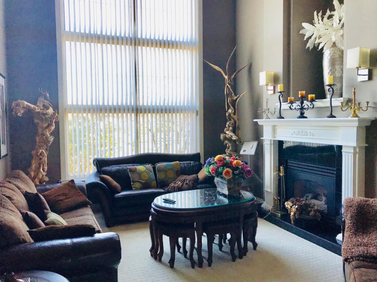 Cedar Manor Bed And Breakfast Pitt Meadows Екстер'єр фото