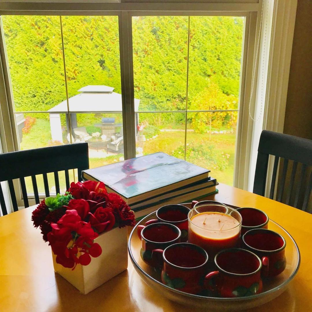 Cedar Manor Bed And Breakfast Pitt Meadows Екстер'єр фото