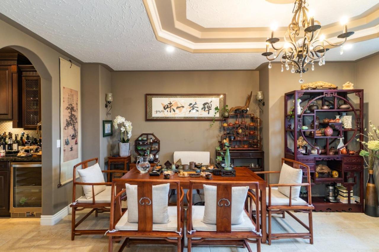 Cedar Manor Bed And Breakfast Pitt Meadows Екстер'єр фото