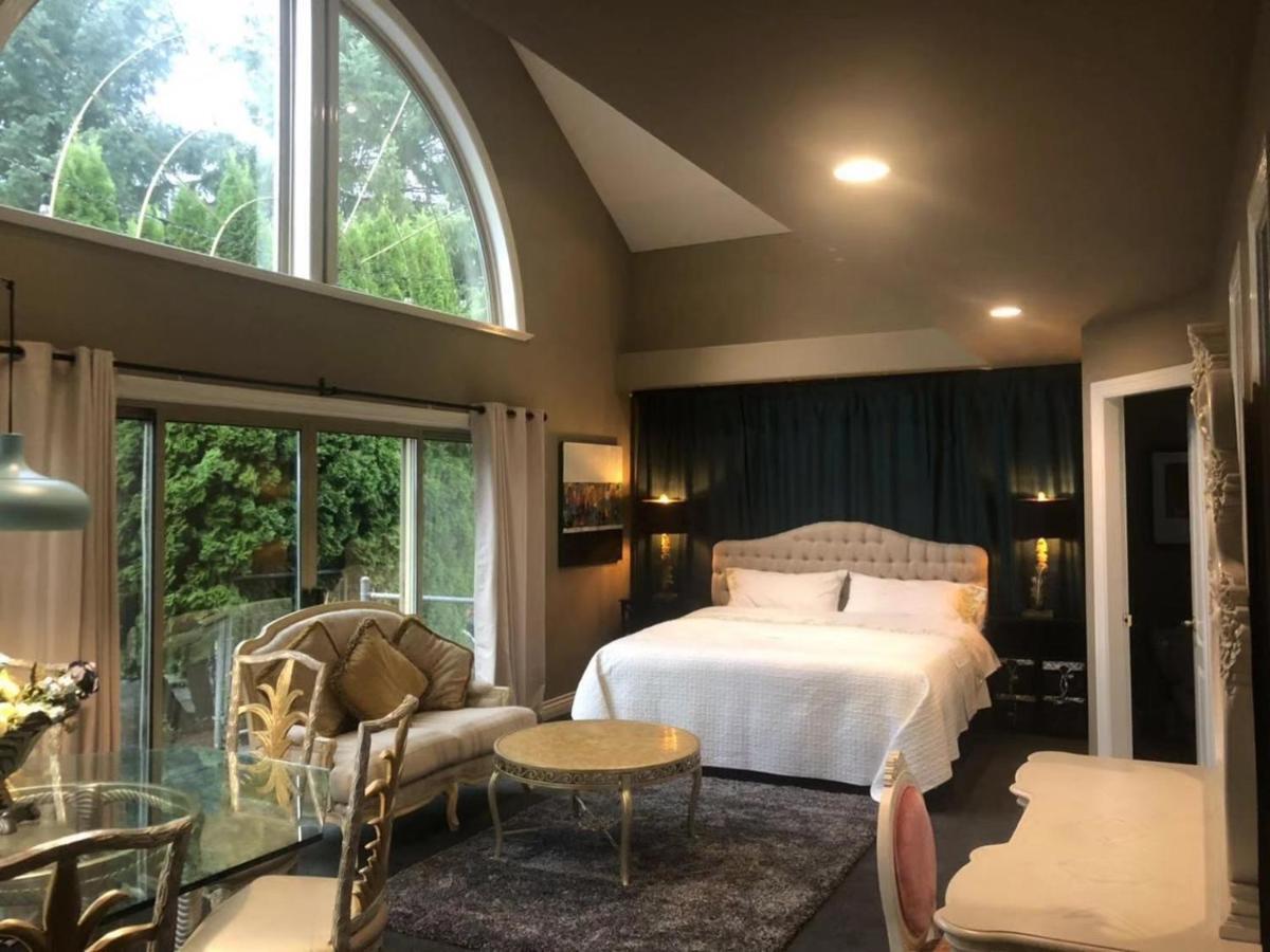 Cedar Manor Bed And Breakfast Pitt Meadows Екстер'єр фото
